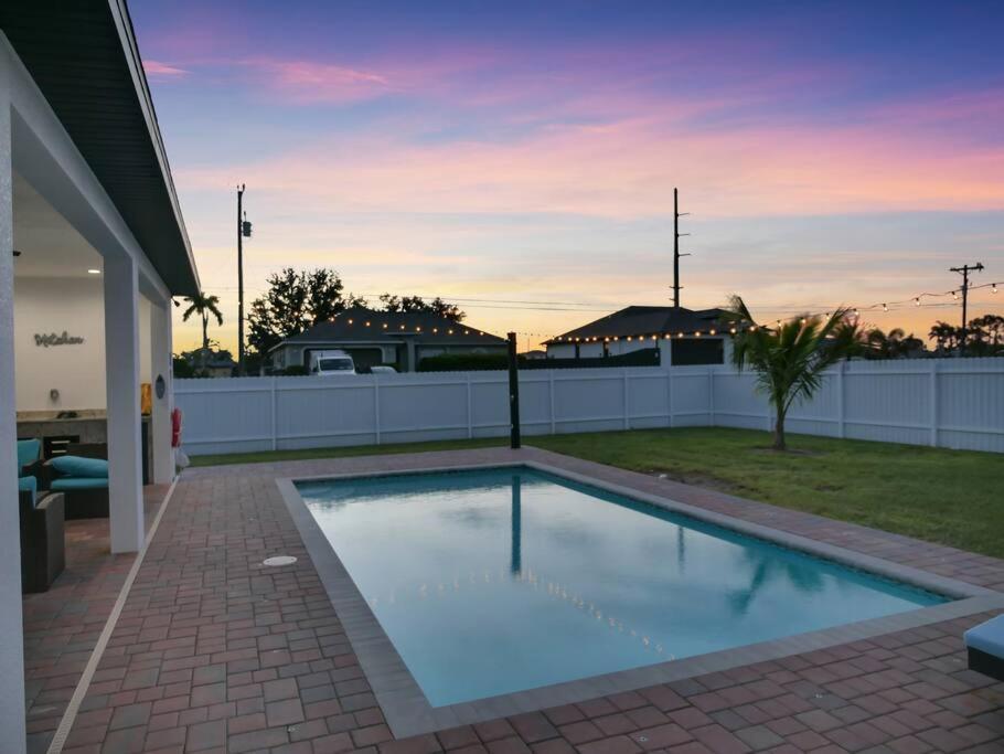 Casa Sevilla, Heated Pool, Sleeps 9, 4B3B Κέιπ Κόραλ Εξωτερικό φωτογραφία
